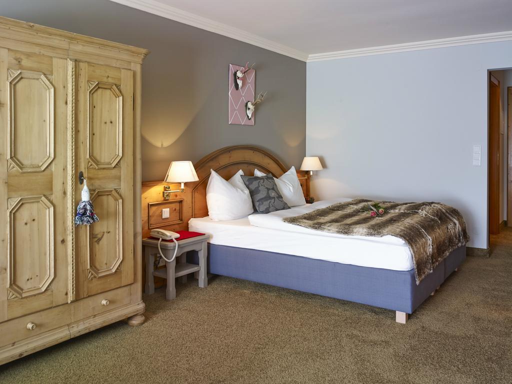 Alpenhotel Valluga Zürs Pokoj fotografie